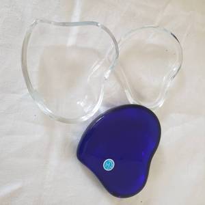 lot 55 image: Tiffany Crystal Hearts Bundle