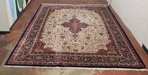 lot 22 image: Lush Oriental Area Rug
