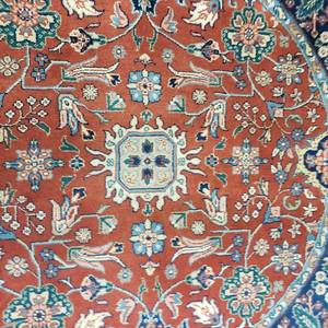 lot 21 image: Fantastic 5 Foot Oriental Rug