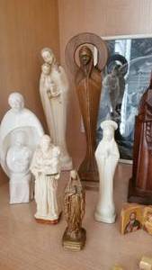 lot 82 image: Collection of Vintage Christian Catholic Statues, Images and Wall Crucifixes