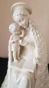 lot 83 image: Vintage Hummel Goebel Flower Madonna Statue  West Germany