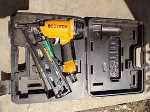 lot 11 image: Bostitch N62FN Finishing Nailer