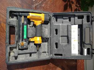 lot 35 image: Bostitch SB1850-BN Nailer