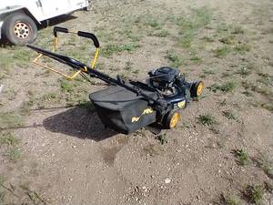 lot 39 image: Poulan Pro Kohler XT Series 149cc Mower