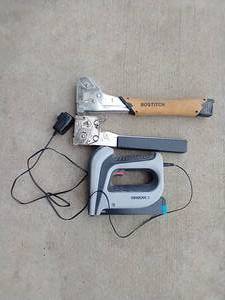 lot 41 image: 2 Hammer Staplers & Electric Stapler