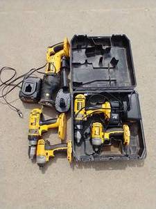 lot 67 image: DeWalt Power Tools