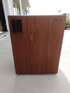 lot 69 image: Sanyo Mini Fridge