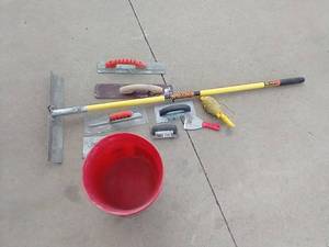 lot 70 image: Lots of Cement Hand Tools