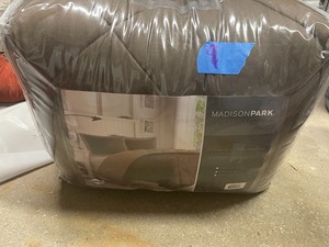 Madison Park Essentials Larkspur Reversible 3-Pc. King Comforter Set