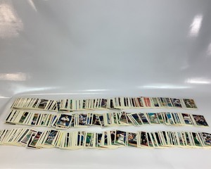 lot 20 image: 792 1994 Baseball Cards