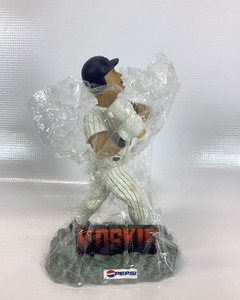 lot 22 image: Corey Koskie Twins Figurine
