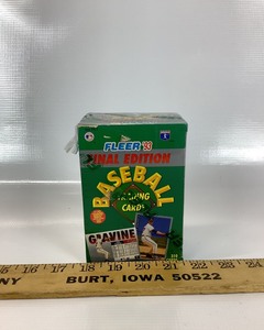 lot 3 image: 1993 Mint Card Set