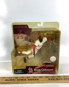 lot 11 image: Bob Gibson Figurine