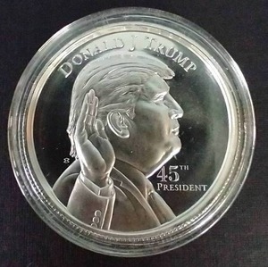 lot 39 image: Donald Trump 2 Oz Silver Round
