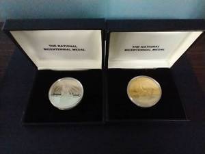 lot 46 image: 2 National Bicentennial Medals - Silver & Bronze