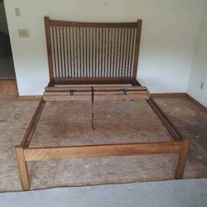lot 2 image: Vermont Furniture Designs Bed frame