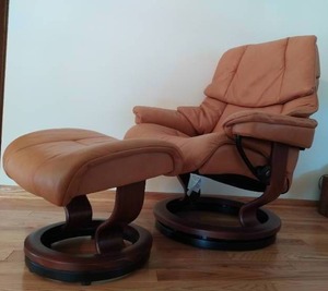 lot 1 image: Stressless Vegas Recliner by Ekornes