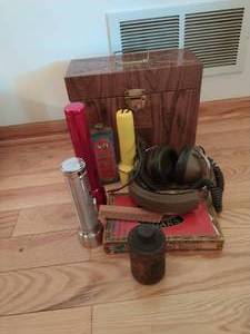 lot 88 image: Collection of Vintage items