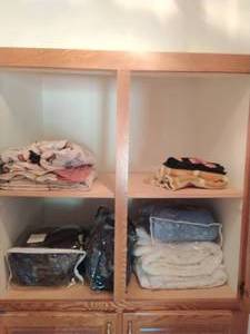 lot 93 image: Contents of closet
