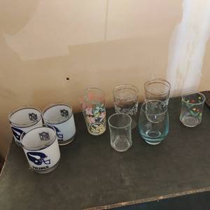 lot 123 image: Glassware