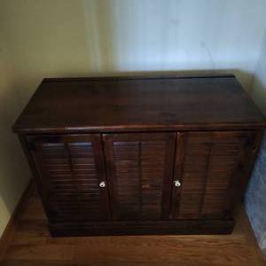 lot 99 image: Media Cabinet