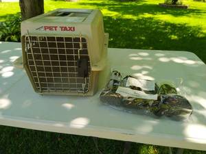 lot 317 image: Pet Crate and Dog Boots