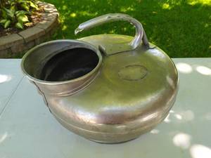 lot 318 image: Vintage Milk Jug