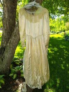 lot 196 image: Two Vintage Wedding Dresses
