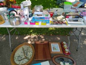 lot 300 image: Collection of Kitchen and Home Dcor Items