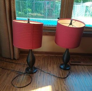 lot 9 image: Pair of Table Lamps