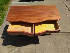 lot 41 image: Four Drawer Chest Dresser
