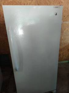 lot 46 image: GE Freezer