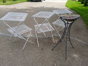 lot 156 image: Outdoor patio end tables and  stand