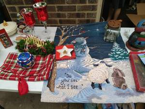 lot 168 image: Collection of Christmas related items