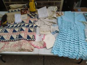 lot 171 image: Collection of Vintage Items