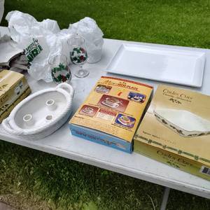 lot 139 image: Collection Of Kitchenware