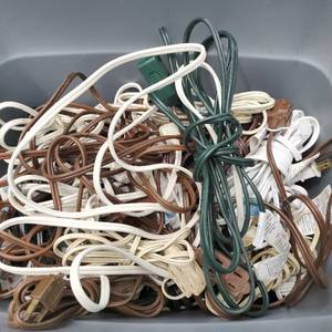 lot 142 image: Collection Of Extension Cords