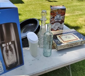 lot 220 image: Collection Of Kitchenware