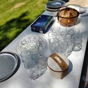lot 222 image: Large Collection Of Glassware