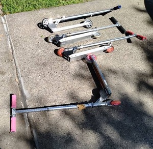 lot 239 image: Four Kids Razor Scooters