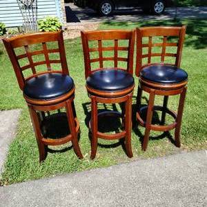 lot 258 image: Three High-Top Swivel Barstools
