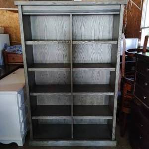 lot 271 image: Bookshelf Cabinet