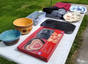 lot 101 image: Collection OF Fabric And Kitchen Items