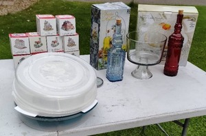 lot 109 image: Collection Of Kitchen Ware And Americana Collection