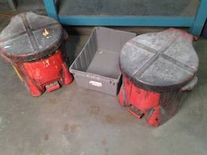 lot 16 image: Set of 2 heavy duty plastic workpla...