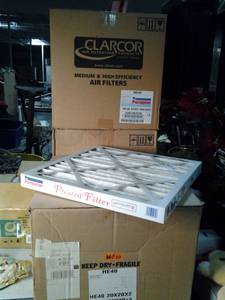lot 18 image: 3 large boxes of Clarcor medium and...