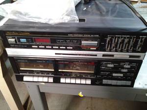lot 29 image: Vintage Fisher audio component syst...