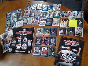 lot 39 image: Minnesota Twins baseball fan lot. I...
