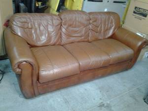 lot 49 image: Very supple tobacco colored leather...