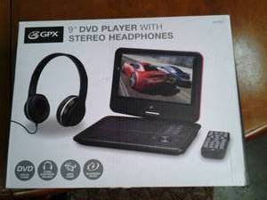 lot 69 image: GPX9 inch DVD player with stereo he...